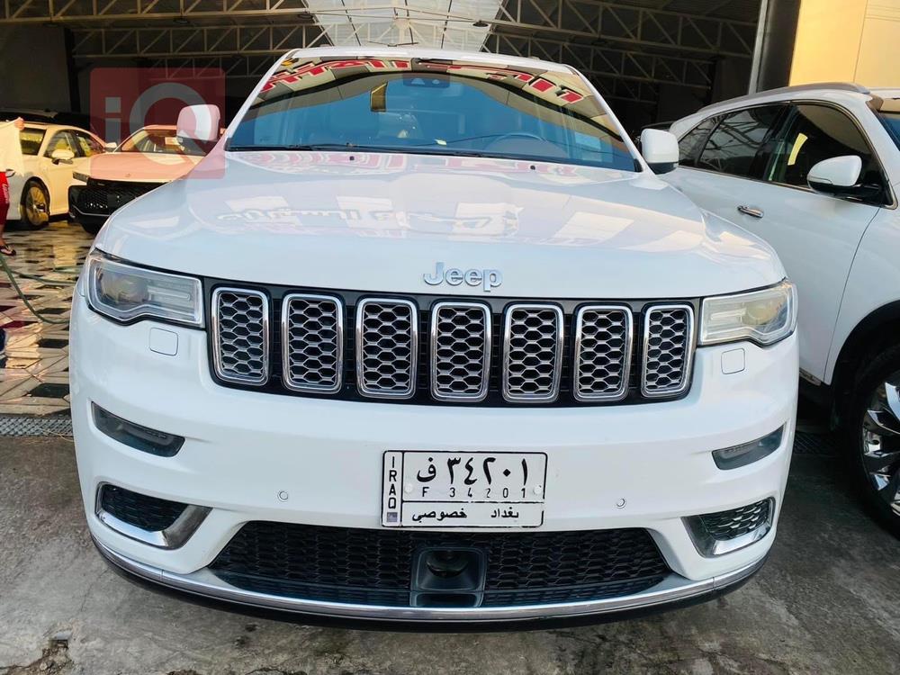 جیپ گراند شیرۆکی